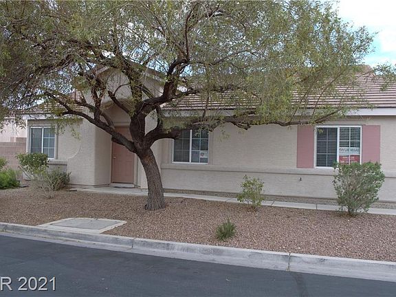 2nd image of 4713 Victoria Garden Ave