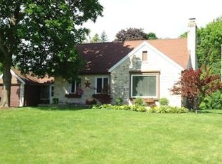 335 Leanore Ln, Brookfield, WI 53005