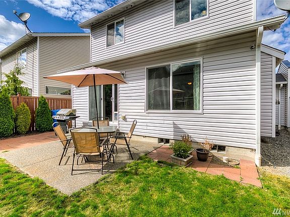 3rd image of 10416 197th Street Ct E