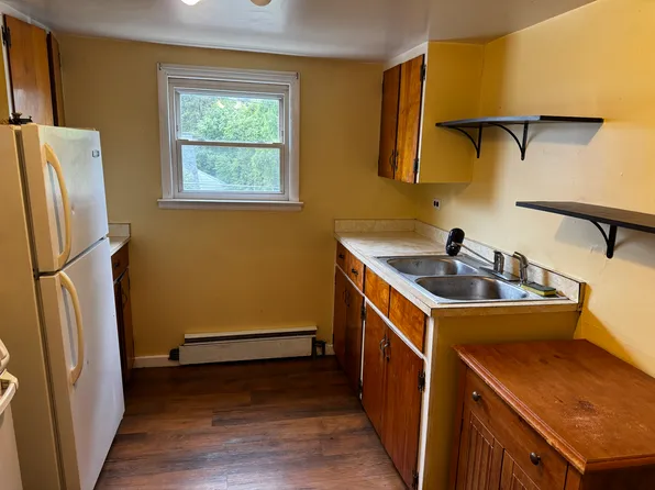 36 Dartmouth St #2R, Johnson City, NY 13790