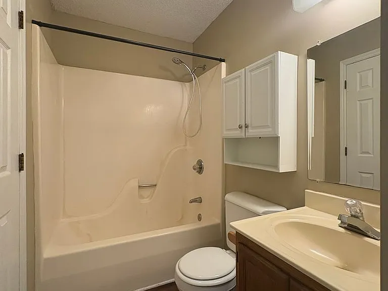 131 Greenford Pl — Photo 12