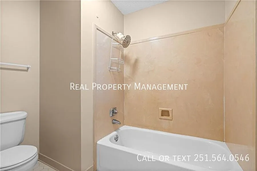 Spacious 5BR/2.5BA PadSplit Home Ideal for Roommates or Traveling Professionals — Photo 4