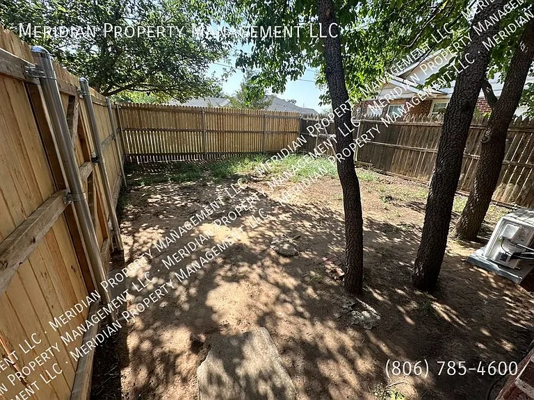 1503 Avenue T — Photo 11