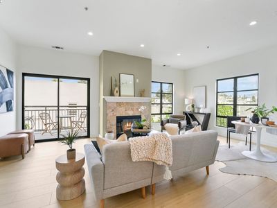 711 Walker Ave APT 204, Oakland, CA, 94610
