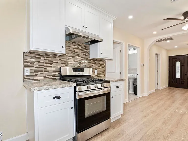 1129 La Puerta St #1129 — Photo 40