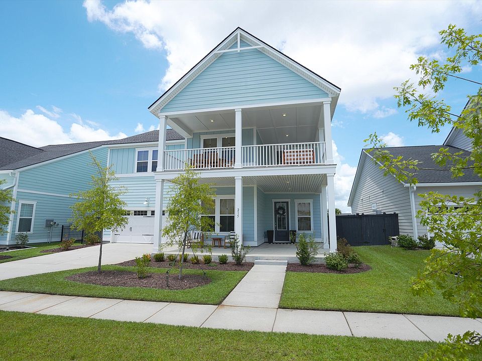 1st image of 215 Ashworth Dr
