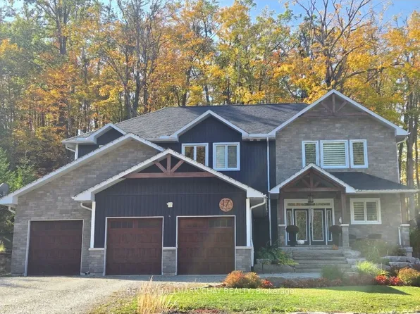 17 Pine Ridge Trl, Oro Medonte, ON L4M 4Y8
