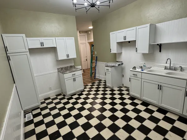 328 N 8th St APT 2, Paducah, KY 42001