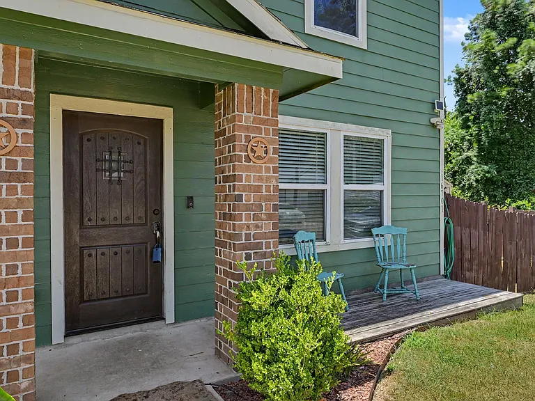 16701 E Hammon — Photo 3