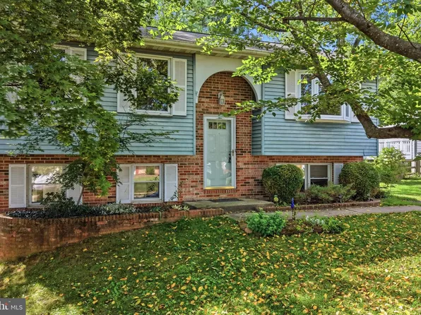 7080 Saddle Dr, Sykesville, MD 21784