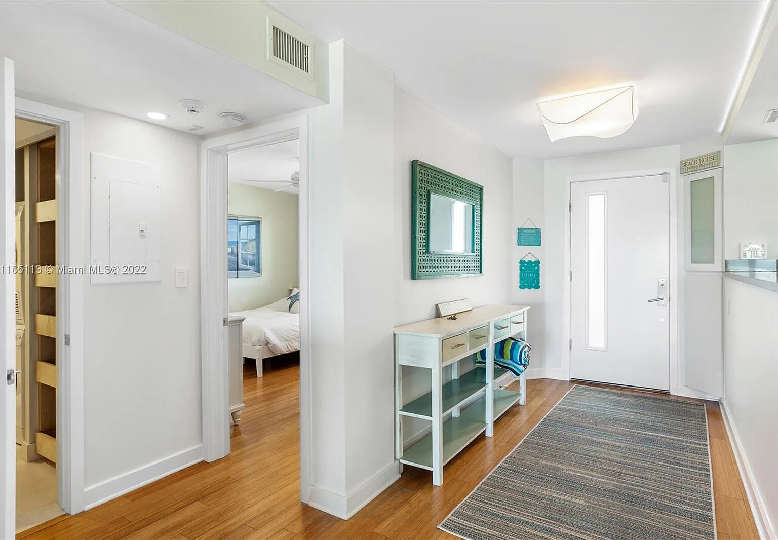 2 bed, 2.0 bath, 1404 sqft, $10,000 — Photo 4