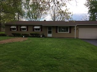 404 Blue Jay Trl, Macedonia, OH 44056