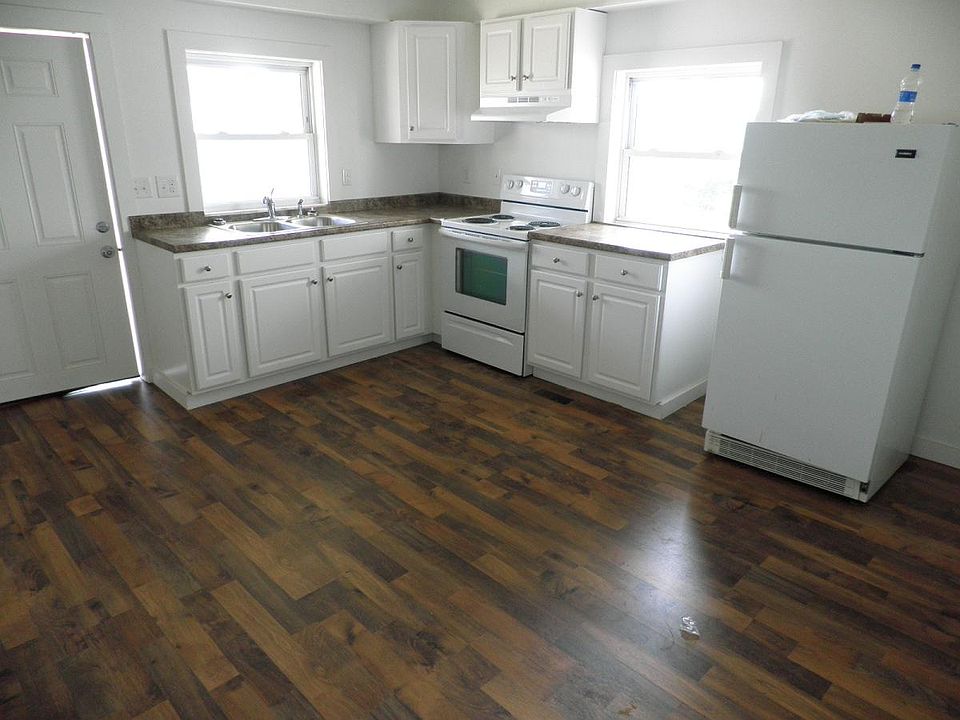 Living and Kitchen Combo