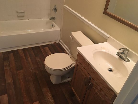 3rd image of 3504 Chesapeake Dr