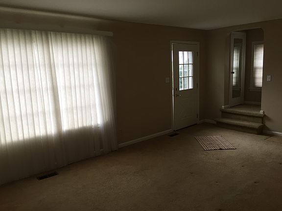 2nd image of 610 Williamsdale Dr