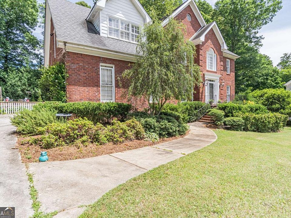 1st image of 2702 Thatcher Ct