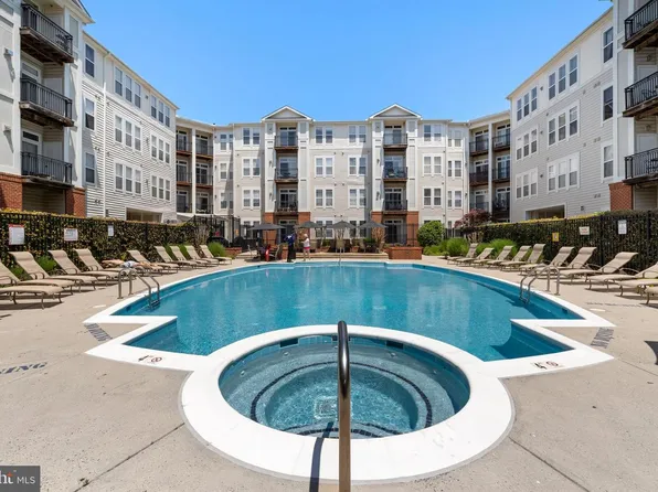 2655 Prosperity Ave APT 415, Fairfax, VA 22031
