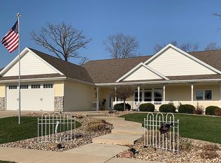 510 Timber Oak Ct, Robins, IA 52328