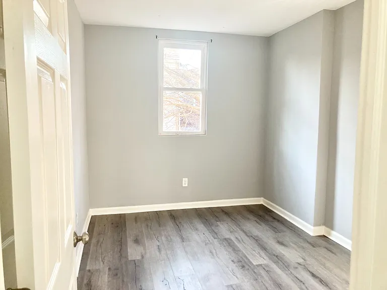 144 N Salford St — Photo 7