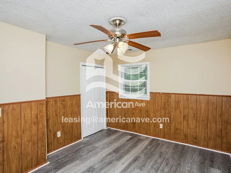 1478_010_wm_-_main_bedroom_12891464.jpg