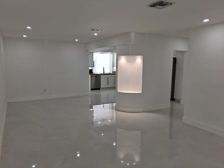 12253 SW 82nd Ave — Photo 16