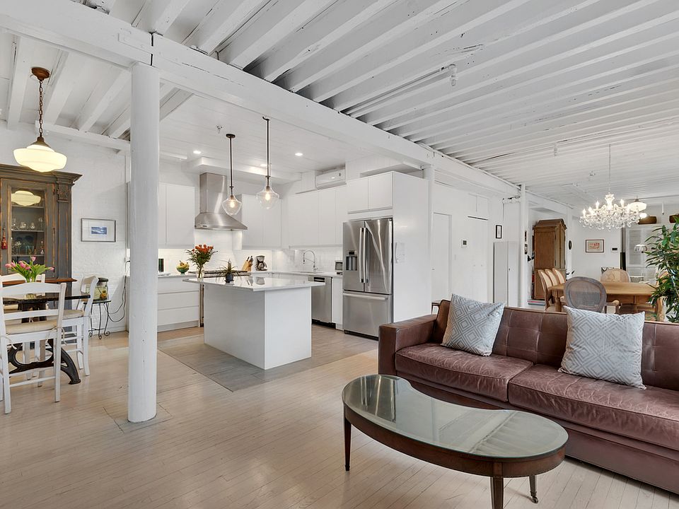 1st image of 330 Pearl St #4