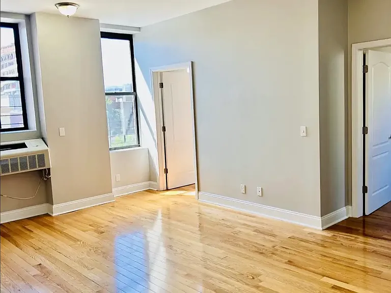 466 S Broadway #1H — Photo 4