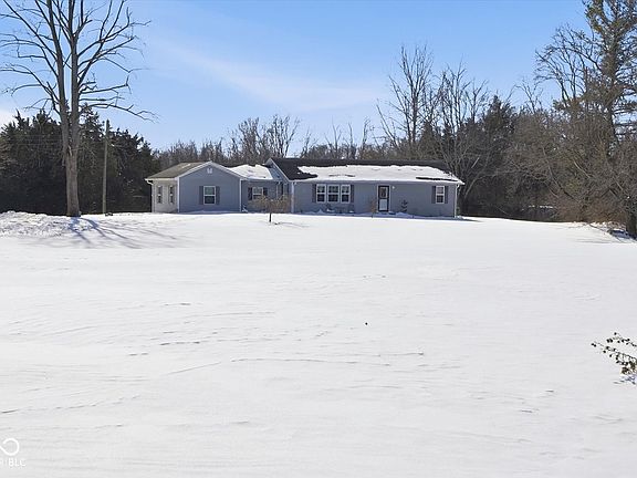 2nd image of 1301 E Vandalia Rd