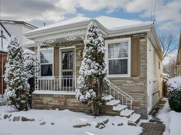 458 Upper Wentworth St, Hamilton, ON L9A 4T7