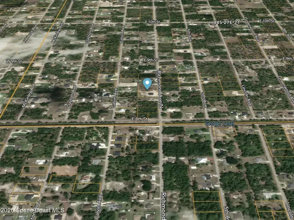 811 Richmond Ave N, Lehigh Acres, FL 33972
