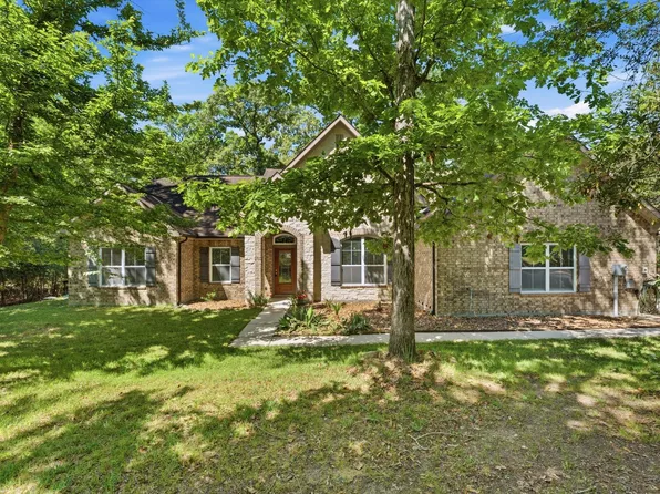 9021 Water Crest Ct, Montgomery, TX 77316