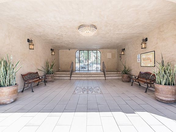2nd image of 3220 Altura Ave APT 232