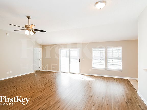 5th image of 220 Nottingham Dr