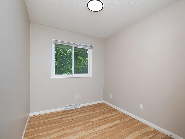 5596 Main Ave NE — Photo 5