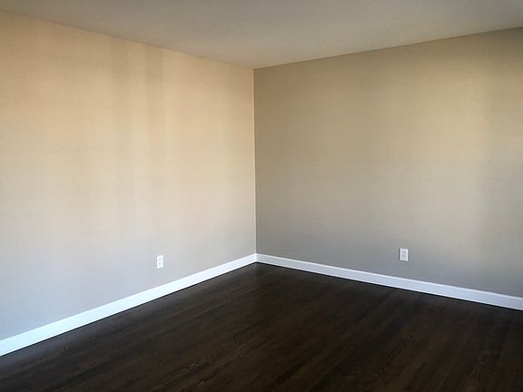 3rd image of 2040 Teakwood Manor Dr