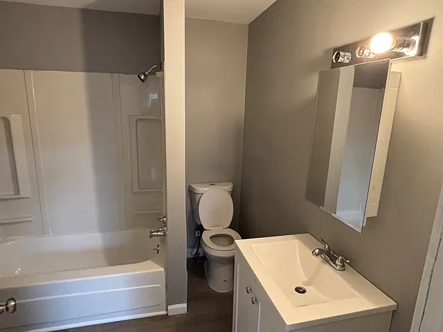 7125 Deveny Ave — Photo 4