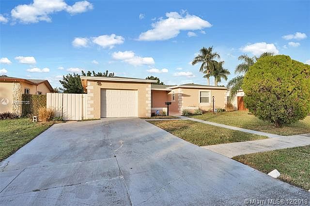 1st image of 6533 SW 10th Ct