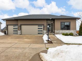 4149 Lillian St, Iowa City, IA 52245