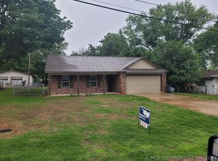 207 E 38th St, Sand Springs, OK 74063