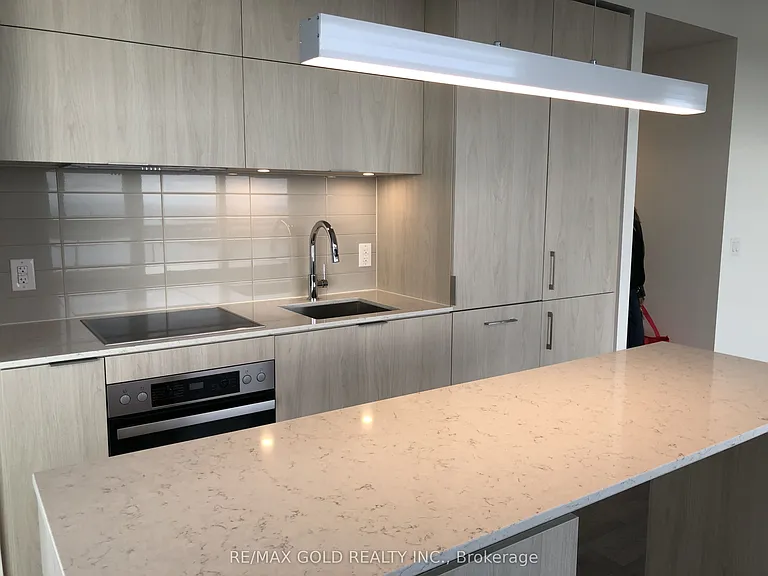 20 Richardson St #3405 — Photo 6