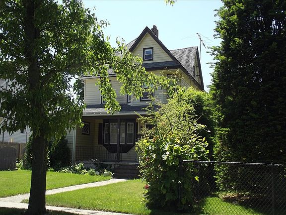 3rd image of 431 Southside Ave