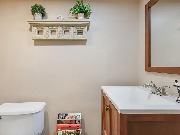 646 Green Briar Rd — Photo 23