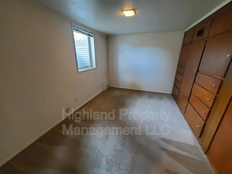 322 N Main St — Photo 9