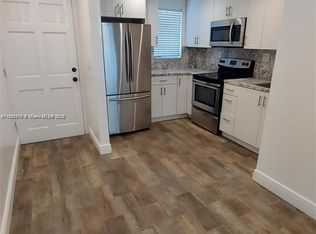 1478 NW 1st St APT 304, Miami, FL 33125