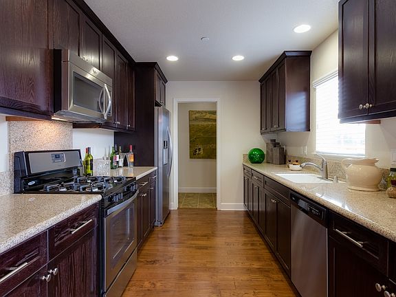4th image of 1186 Galeria Cir