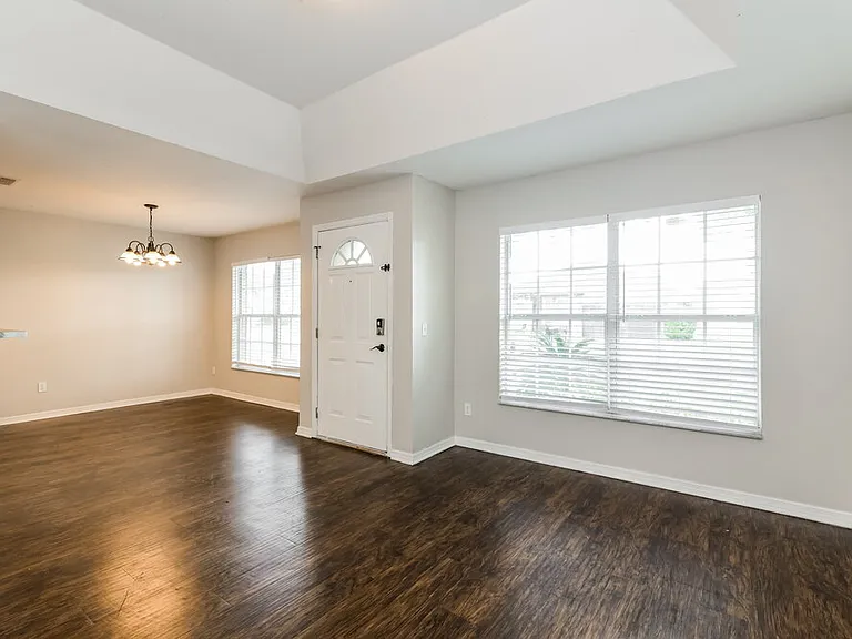 205 Madalyn Ct — Photo 9