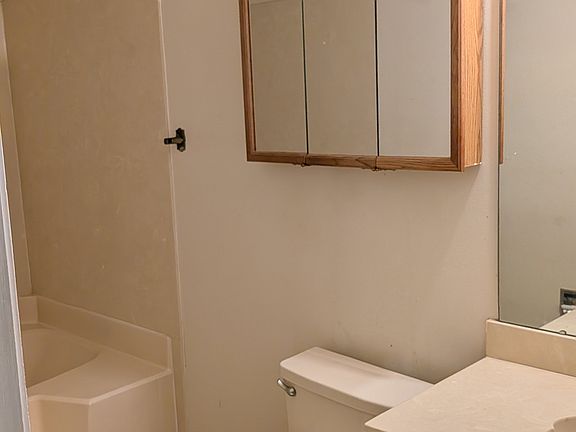 3rd image of 117 Brentwood Dr #117