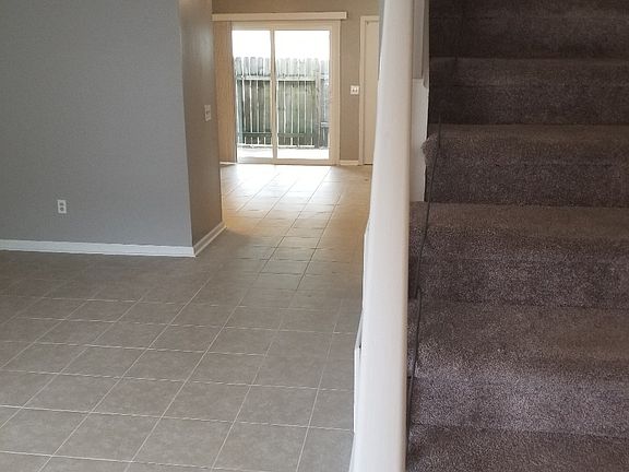 4th image of 103 Woodleigh Rd APT 2