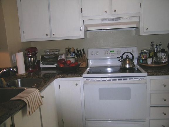 4th image of 2233 SW 15th St APT 218