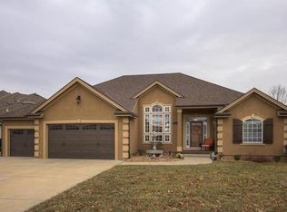 1703 Stonelake Dr, Kearney, MO 64060